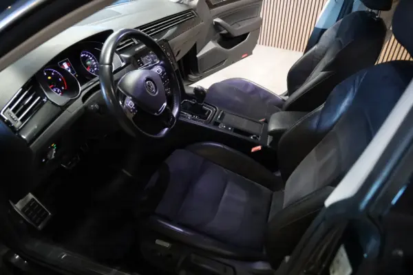 Volkswagen Arteon 2.0 TDI Elegance DSG 19