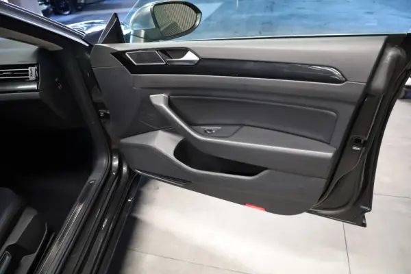 Volkswagen Arteon 2.0 TDI Elegance DSG 24