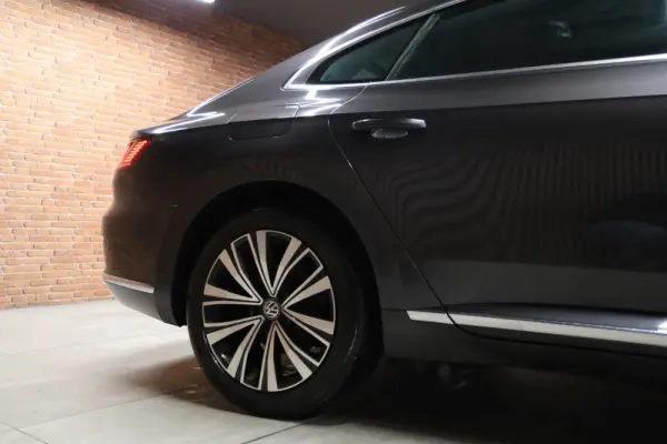 Volkswagen Arteon 2.0 TDI Elegance DSG 26