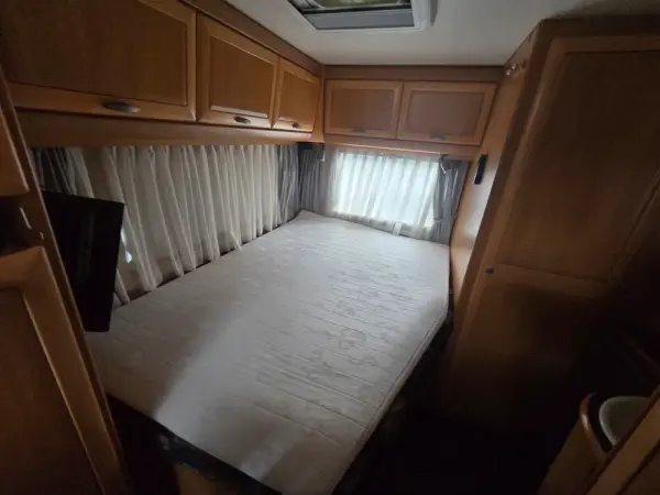 Hymer Classe B Outro 16