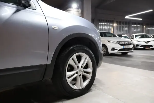 Nissan Qashqai 1.5 dCi Tekna Sport 17 3