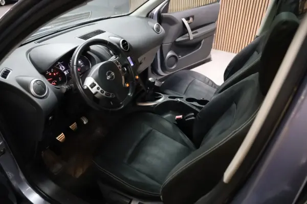 Nissan Qashqai 1.5 dCi Tekna Sport 17 24