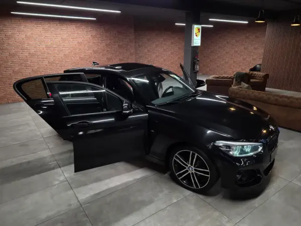 BMW 118 d Aut. Edition M Sport Shadow 9