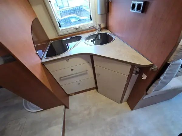 Chausson Welcome I 778 Cama Central 17
