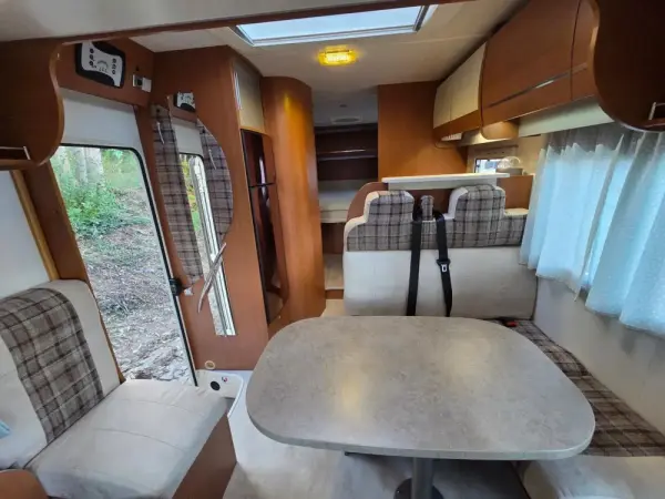 Chausson Welcome I 778 Cama Central 47