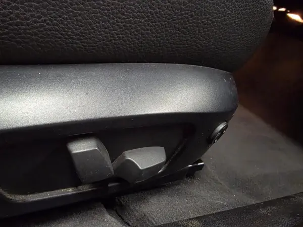 BMW 320 d Navigation Auto 26