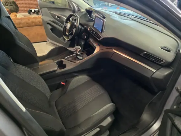 Peugeot 3008 1.5 BlueHDi Active 20