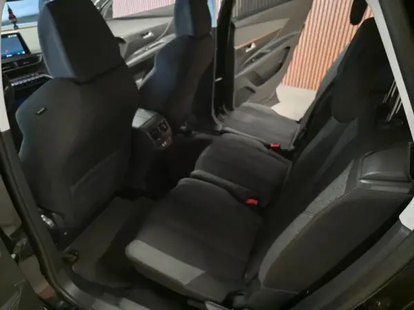 Peugeot 5008 BlueHDI 120 EAT6 Active 33