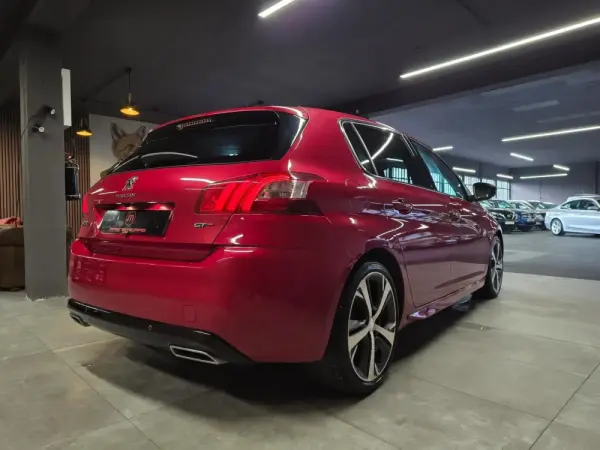 Peugeot 308 BlueHDi FAP 180 EAT8 Stop & Start GT 16