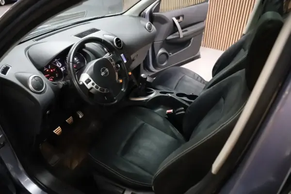 Nissan Qashqai 1.5 dCi Tekna Sport 17 17