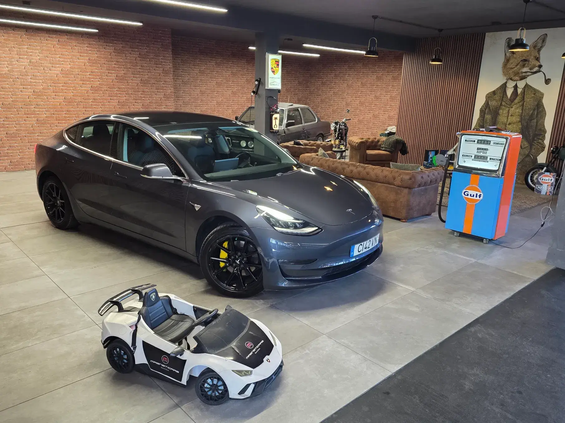 Tesla Model 3 Standard Range Plus RWD 1