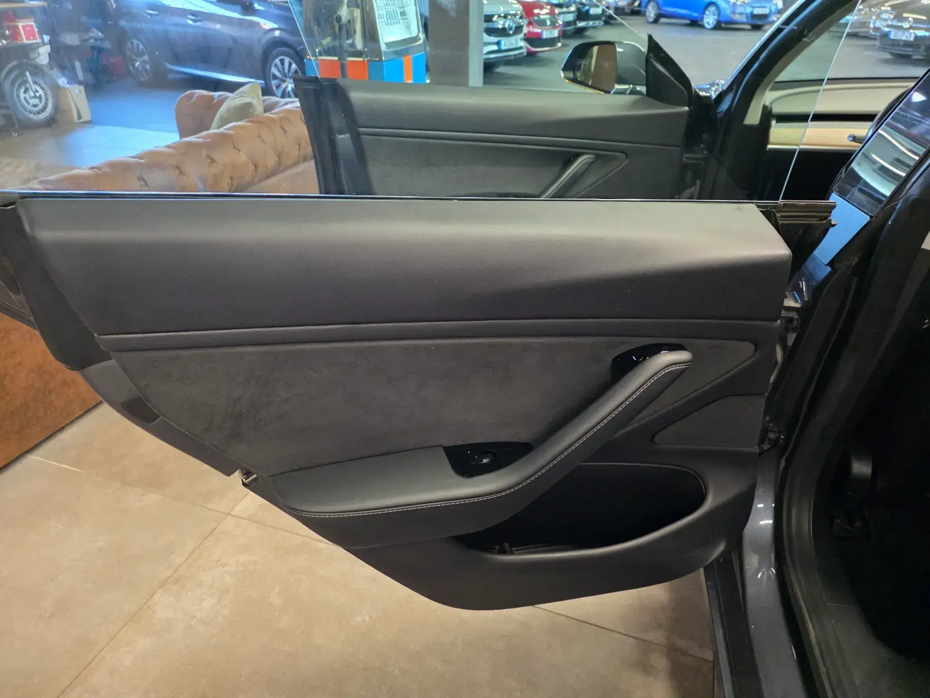 Tesla Model 3 Standard Range Plus RWD 7