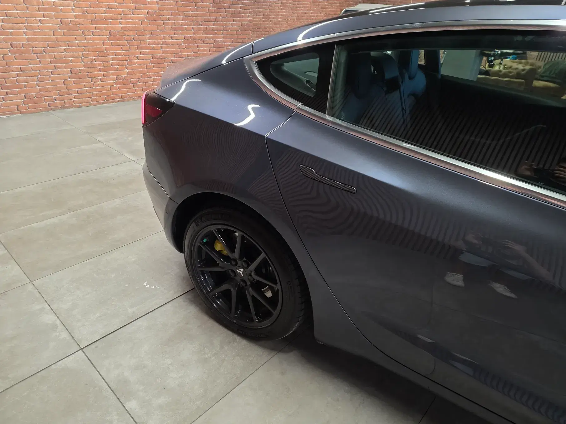 Tesla Model 3 Standard Range Plus RWD 21