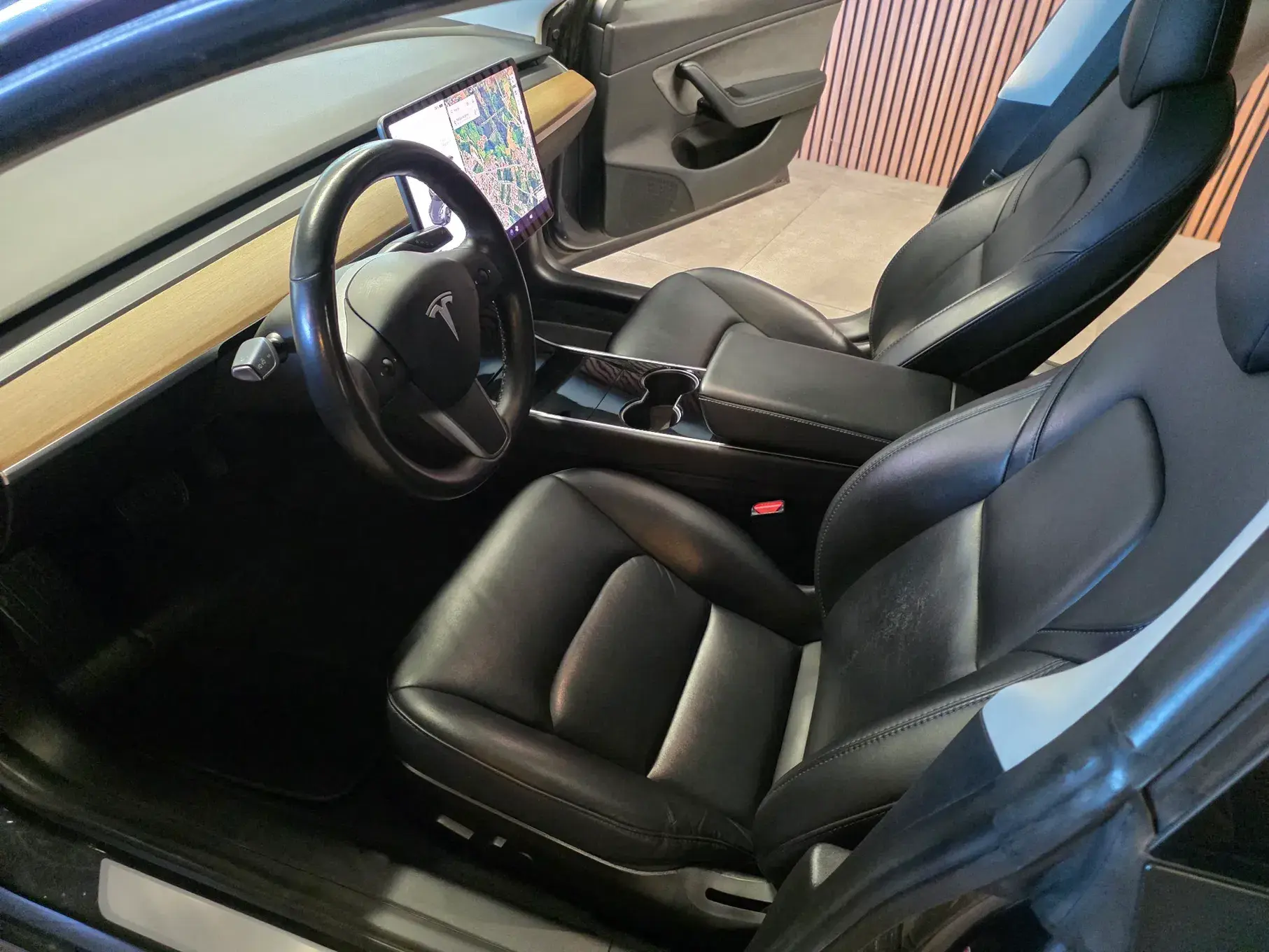 Tesla Model 3 Standard Range Plus RWD 31