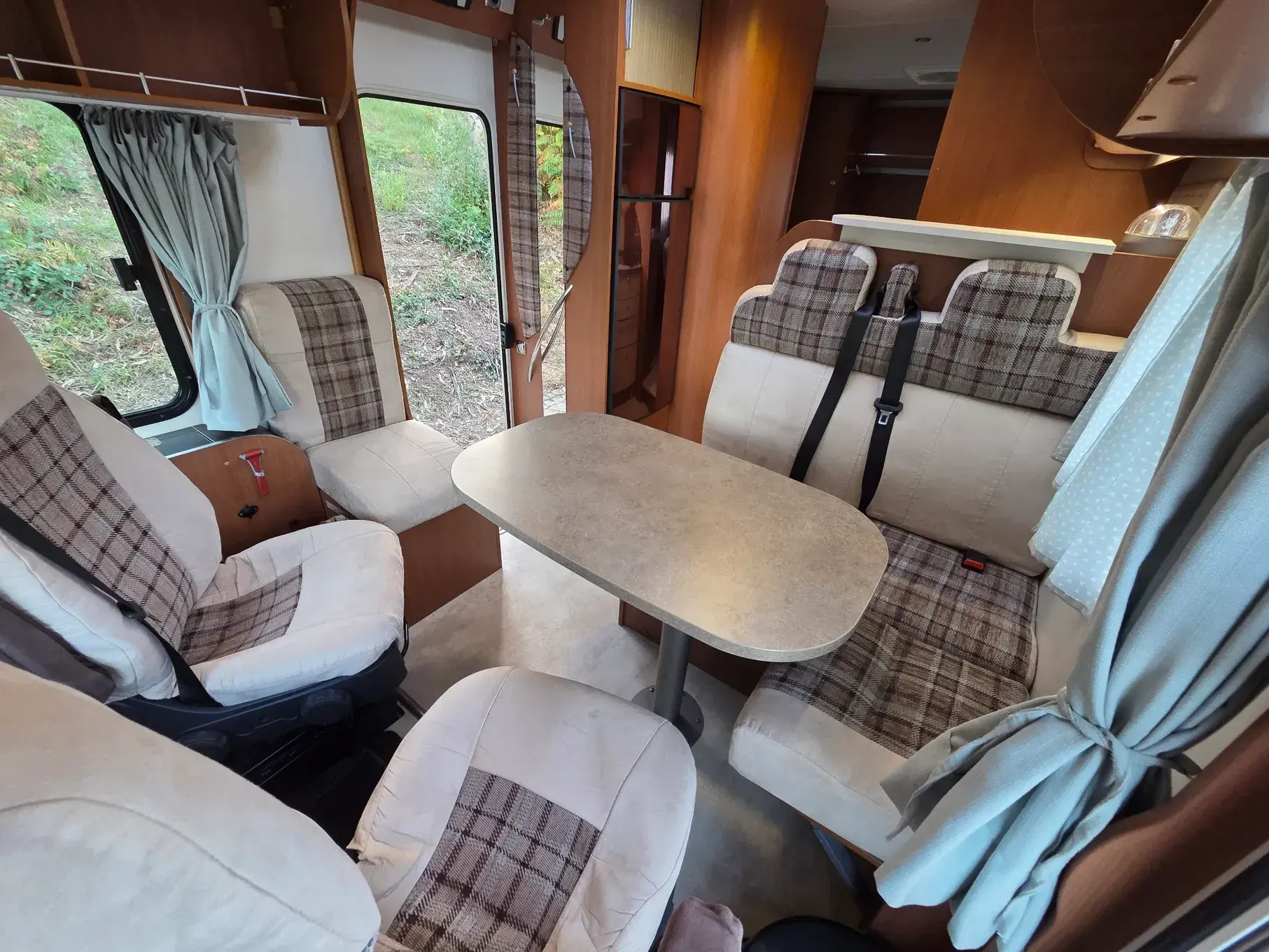 Chausson Welcome Outro 12