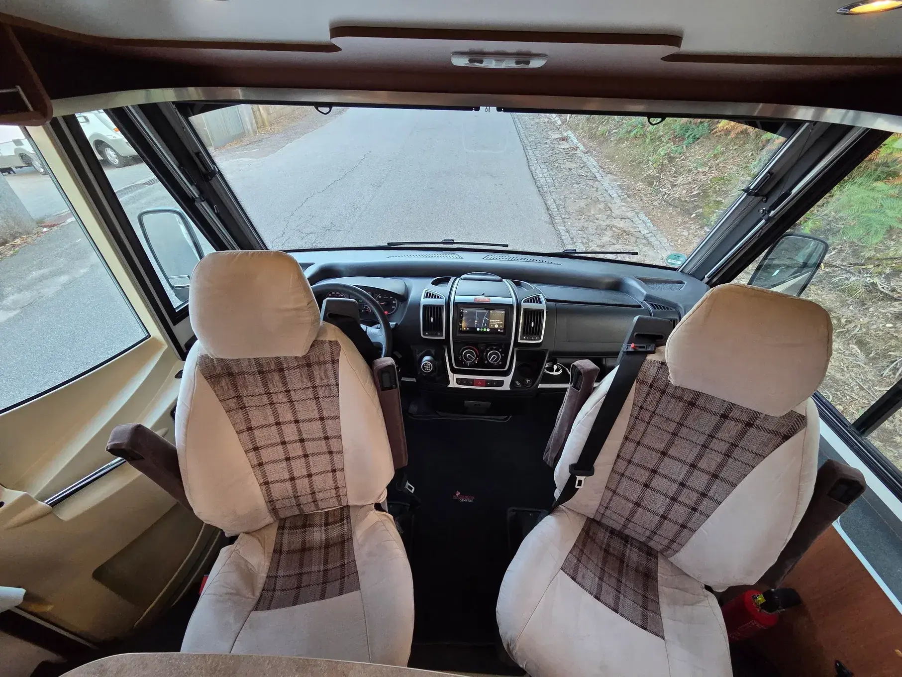 Chausson Welcome Outro 17