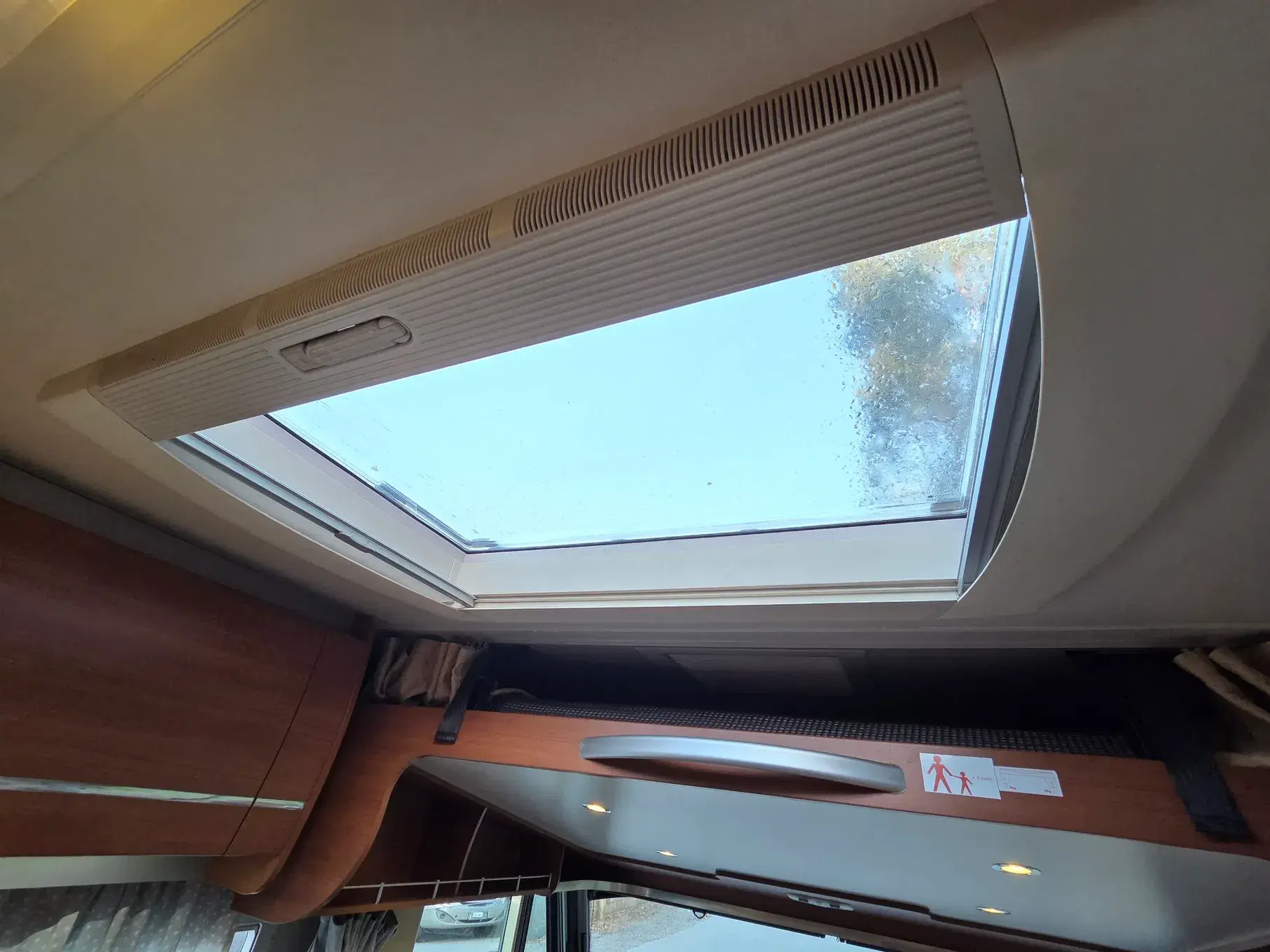Chausson Welcome Outro 31