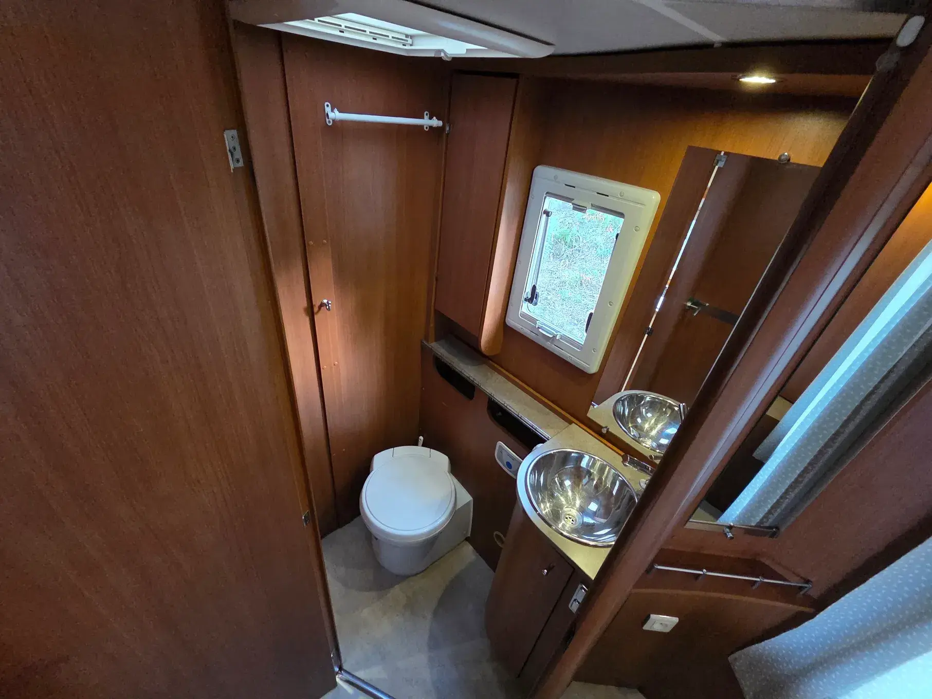 Chausson Welcome Outro 41
