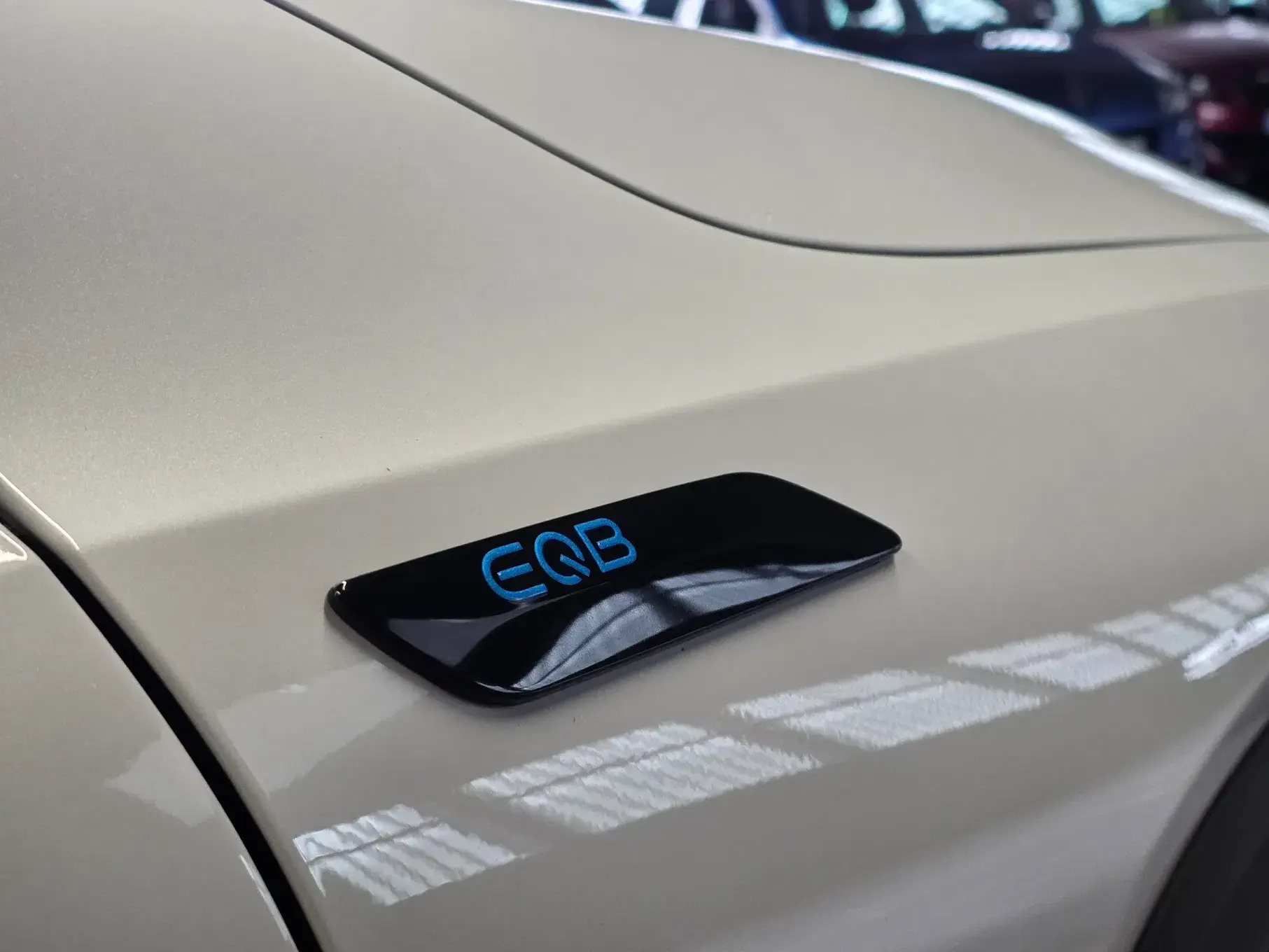 Mercedes-Benz EQB 350 4Matic AMG Line 16