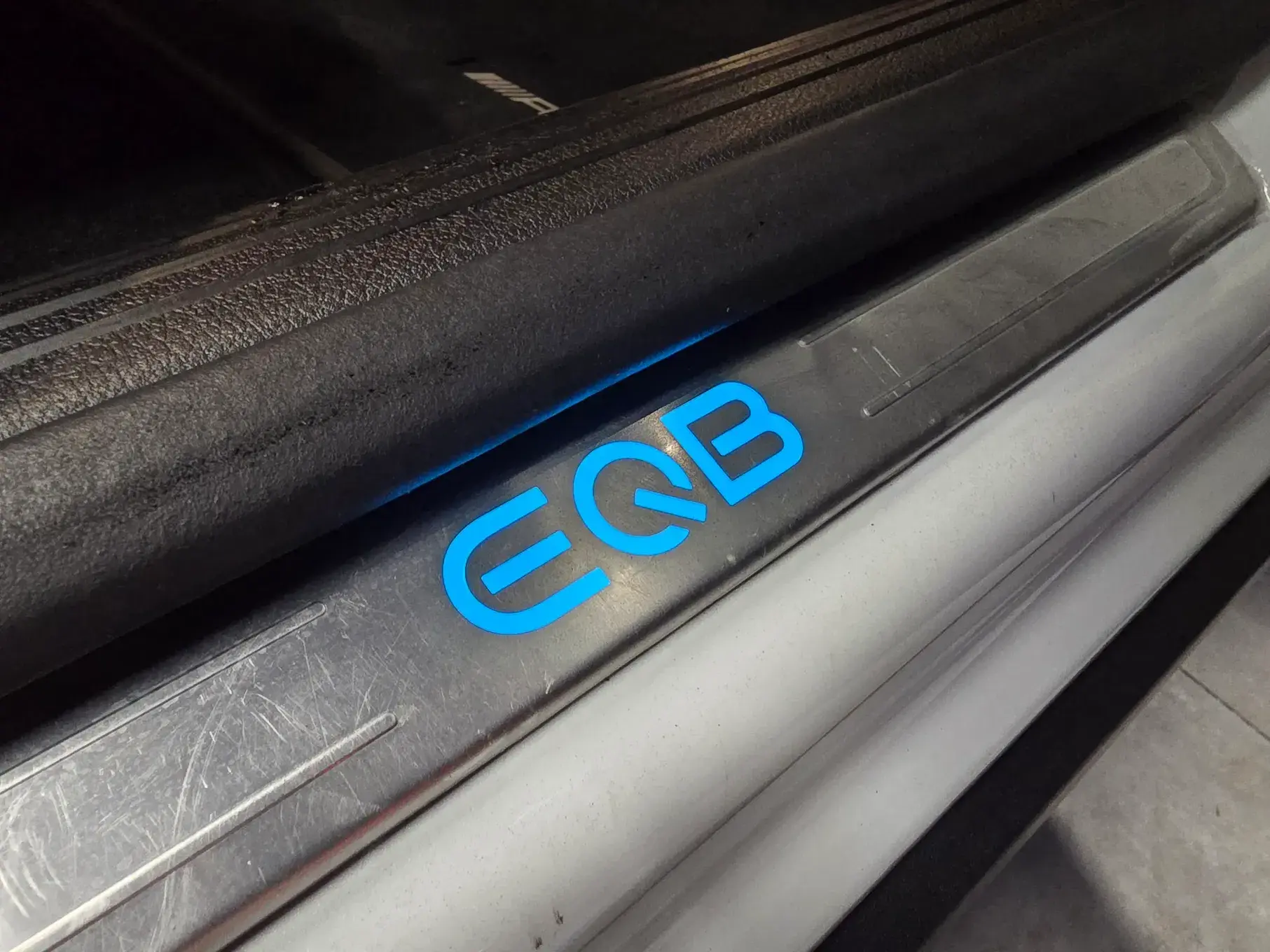 Mercedes-Benz EQB 350 4Matic AMG Line 24