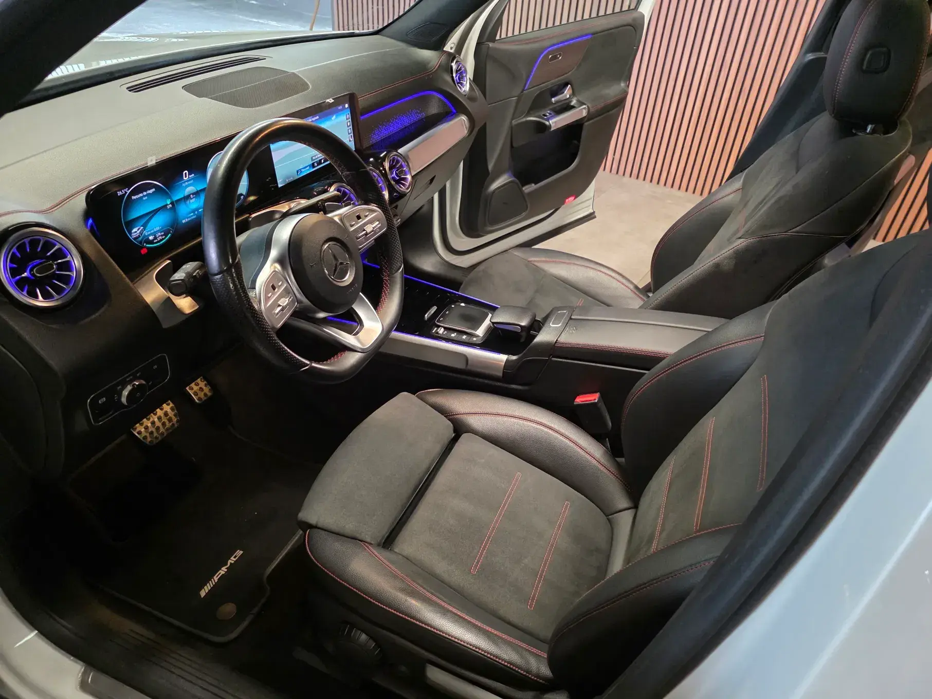 Mercedes-Benz EQB 350 4Matic AMG Line 39