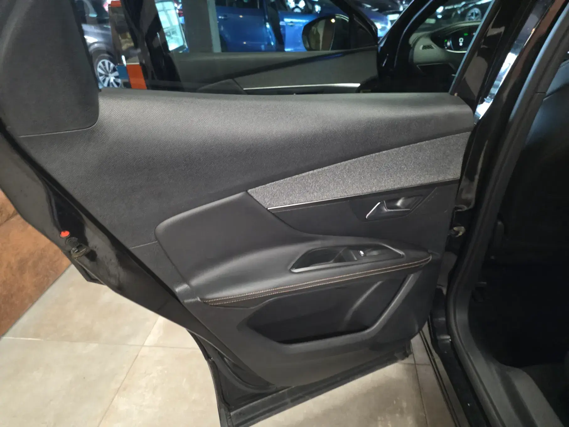 Peugeot 3008 BlueHDi 130 Stop & Start EAT8 GT Pack 16