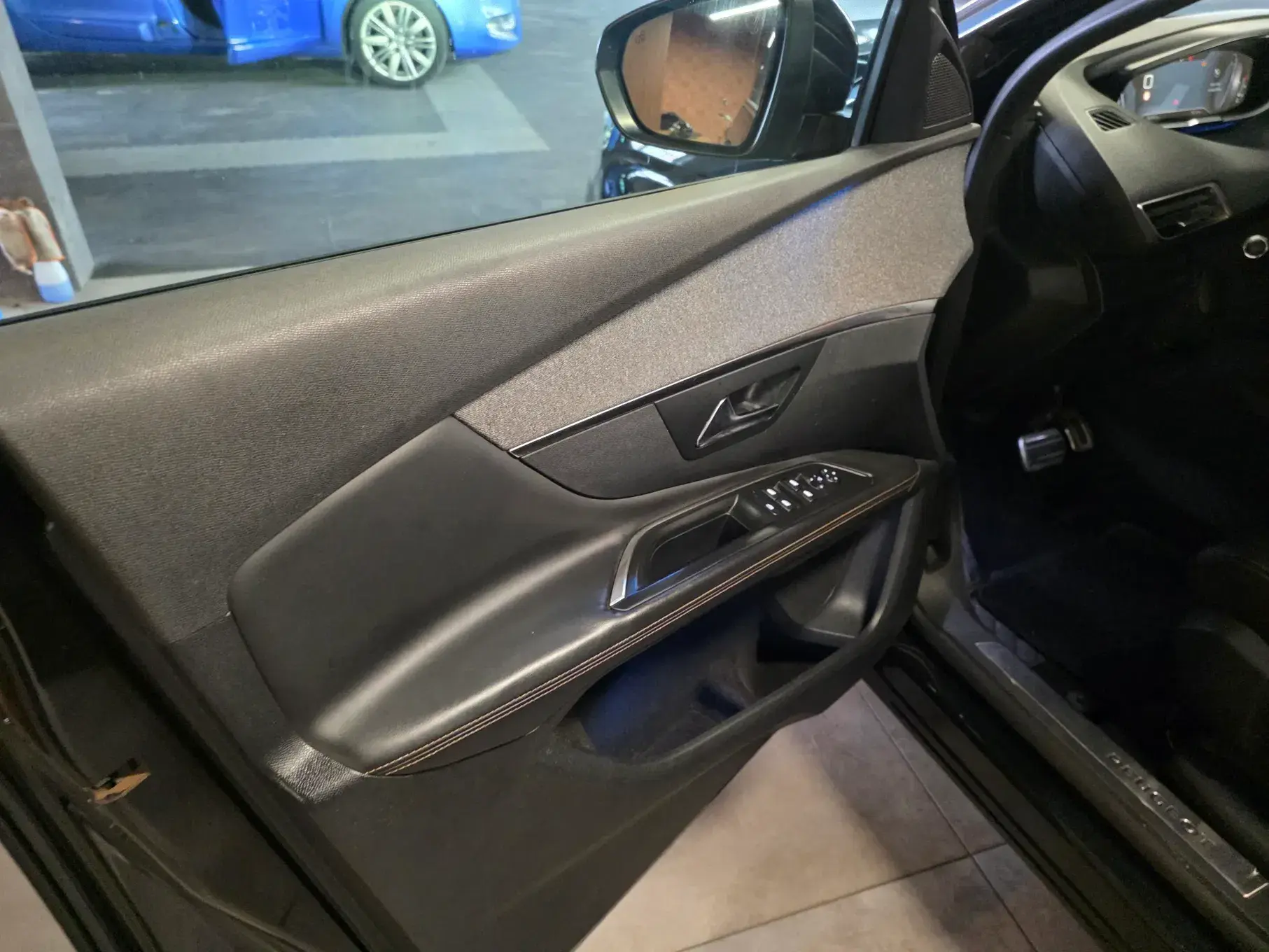Peugeot 3008 BlueHDi 130 Stop & Start EAT8 GT Pack 18