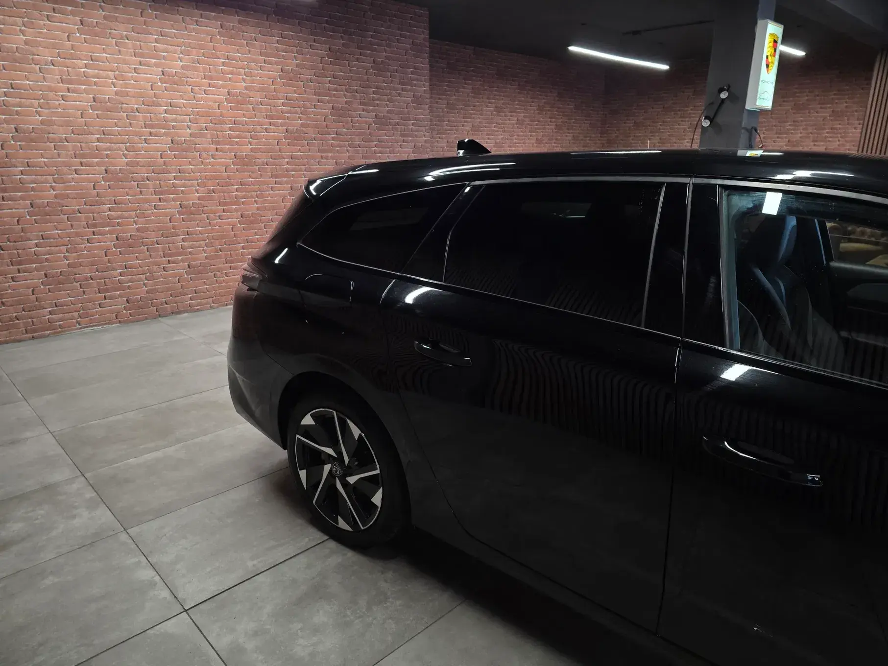 Peugeot 308 SW PureTech 130 GPF EAT8 Stop & Start Allure Pack 31