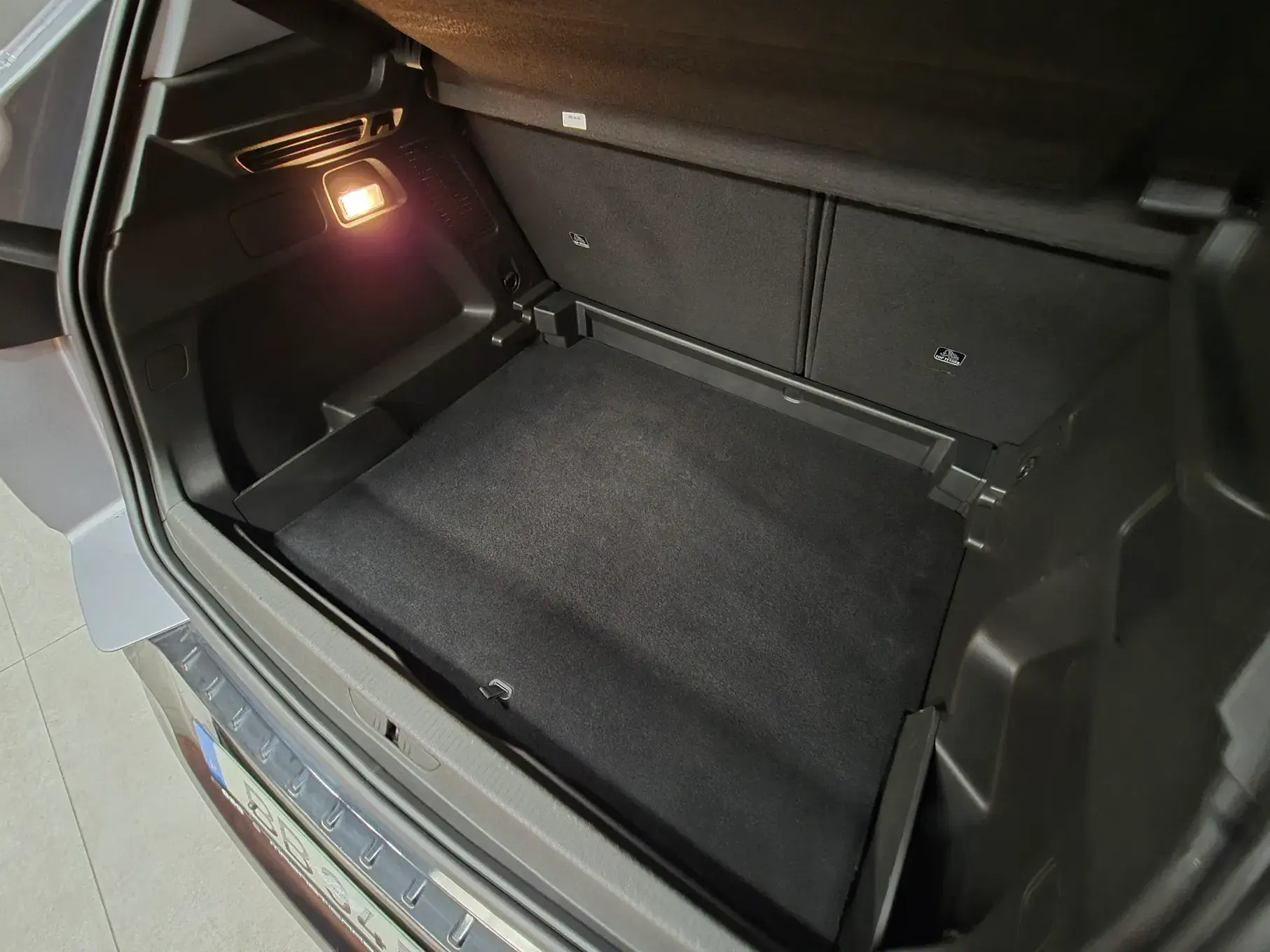 Opel Grandland Outro 6