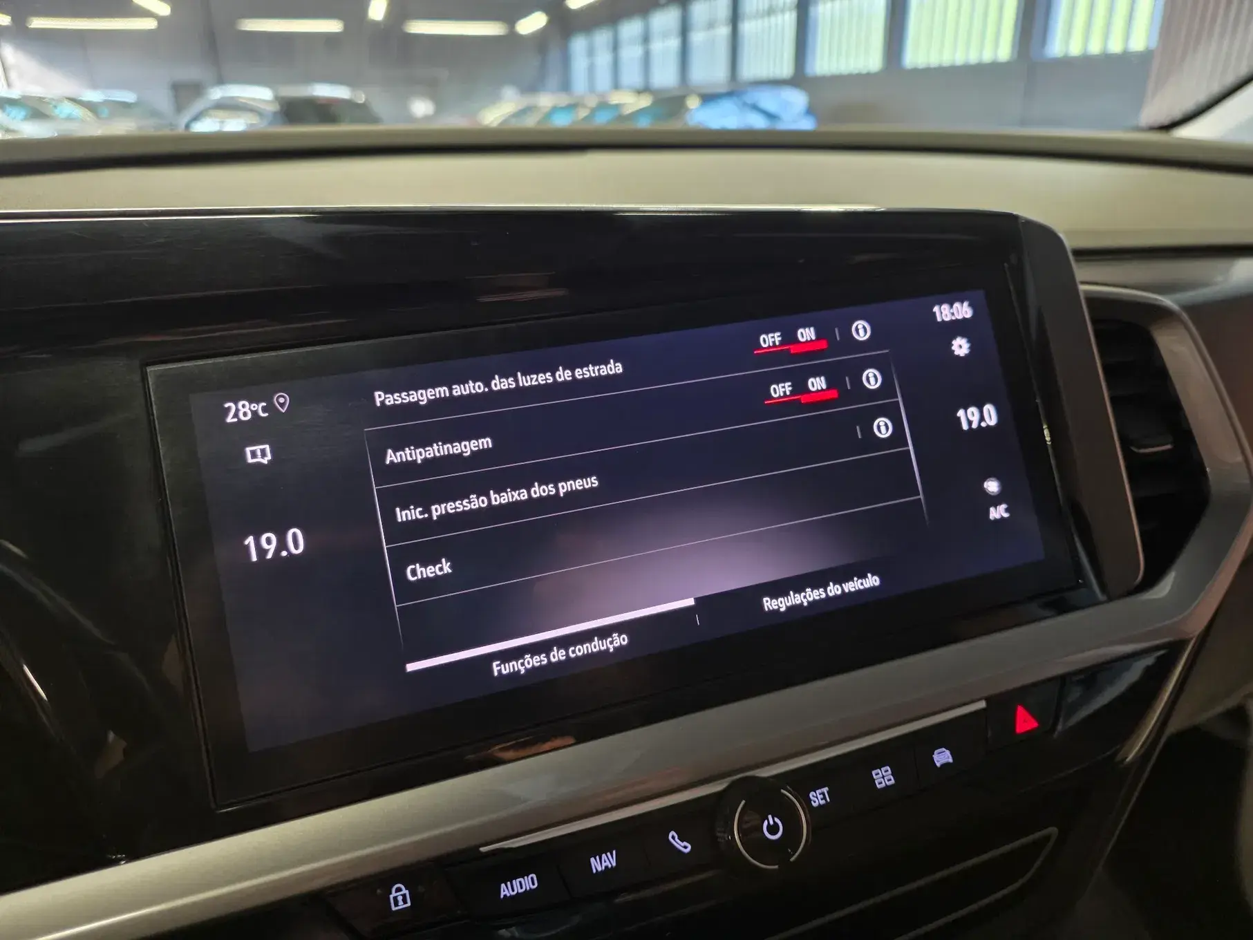 Opel Grandland Outro 17