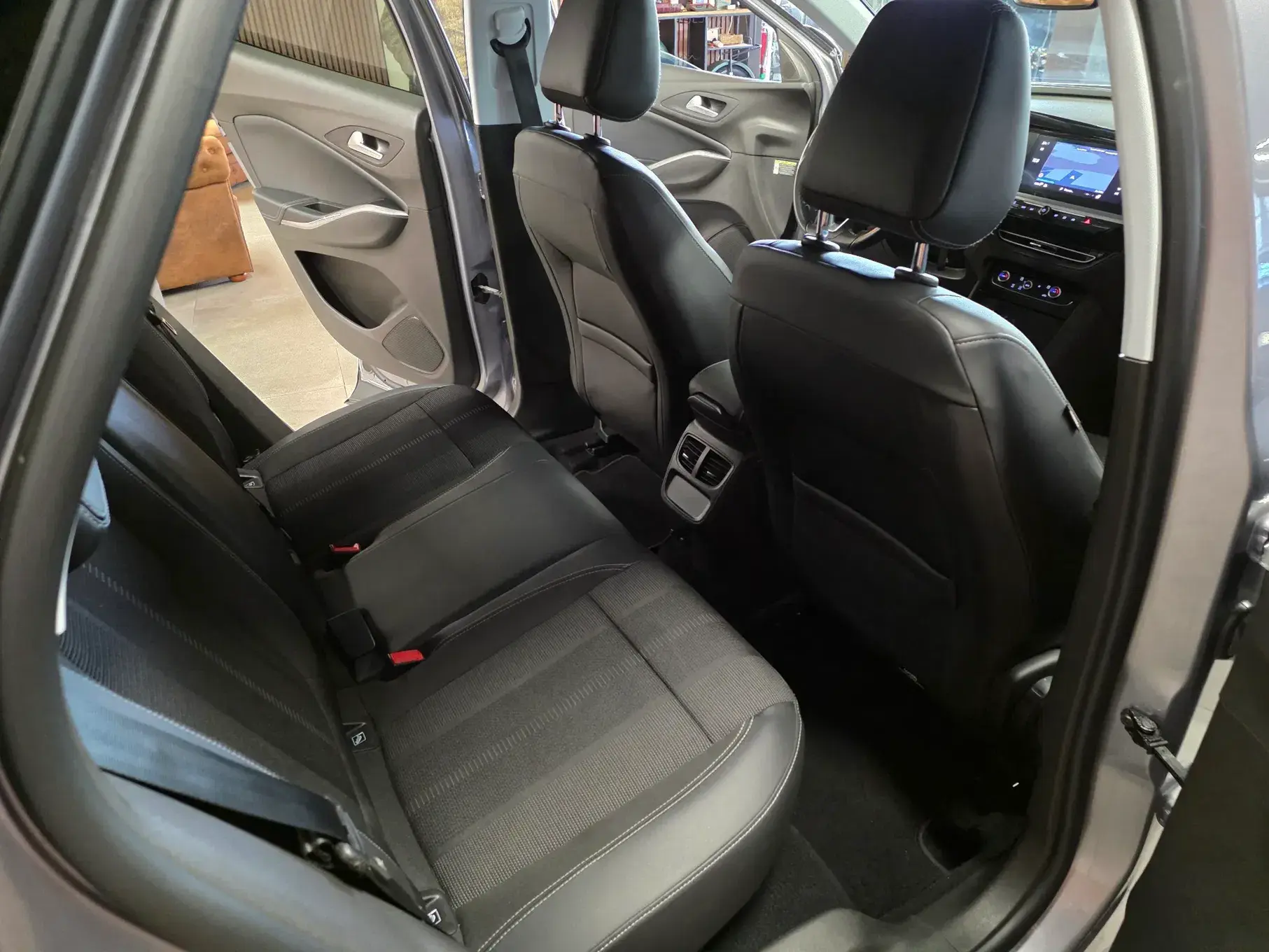 Opel Grandland Outro 40