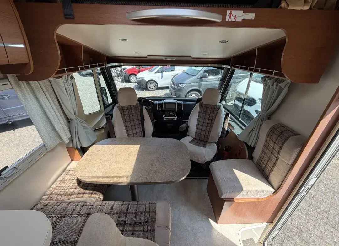 Chausson Welcome Outro 6