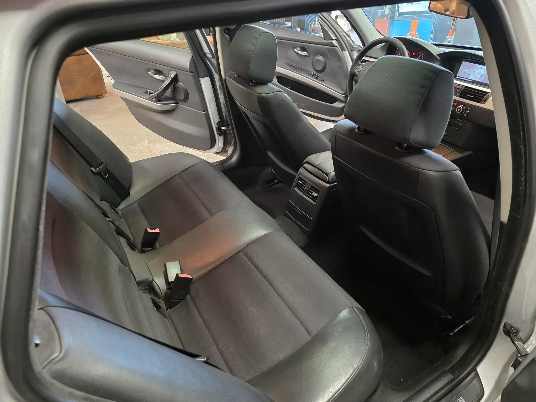 BMW 320 d Navigation 16