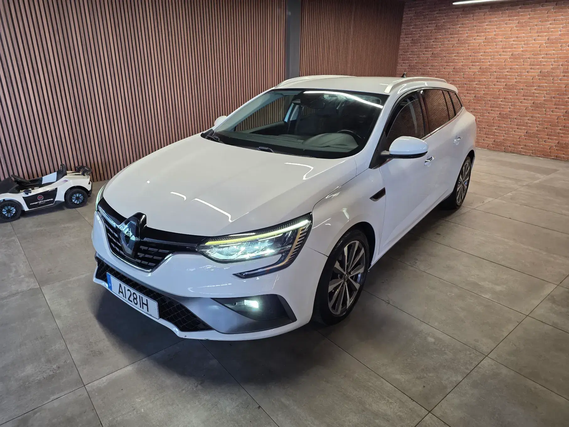 Renault Mégane Sport Tourer 1.5 Blue dCi R.S. Line 40