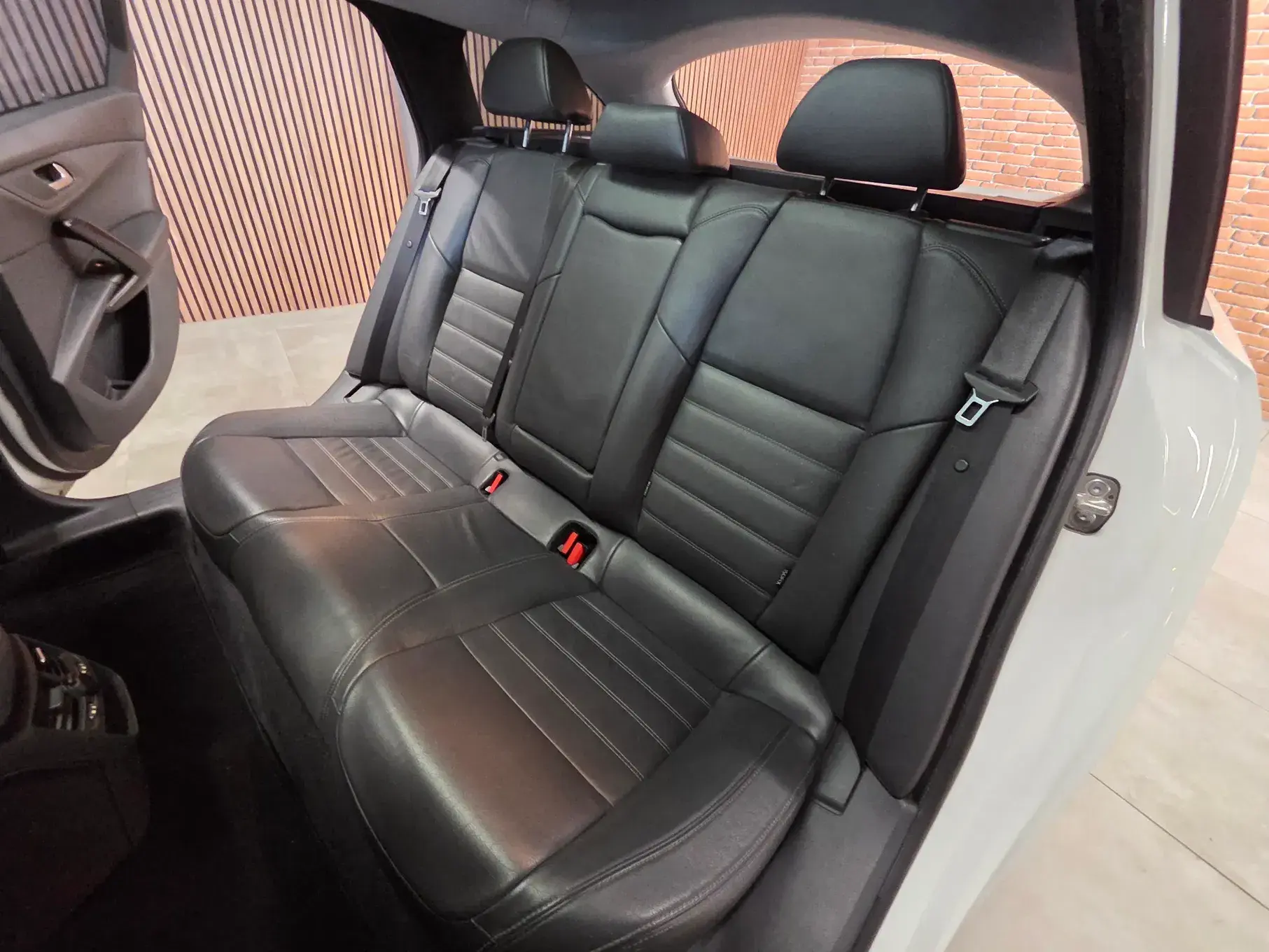 Peugeot 508 SW 1.6 e-HDi Allure 2-Tronic 14