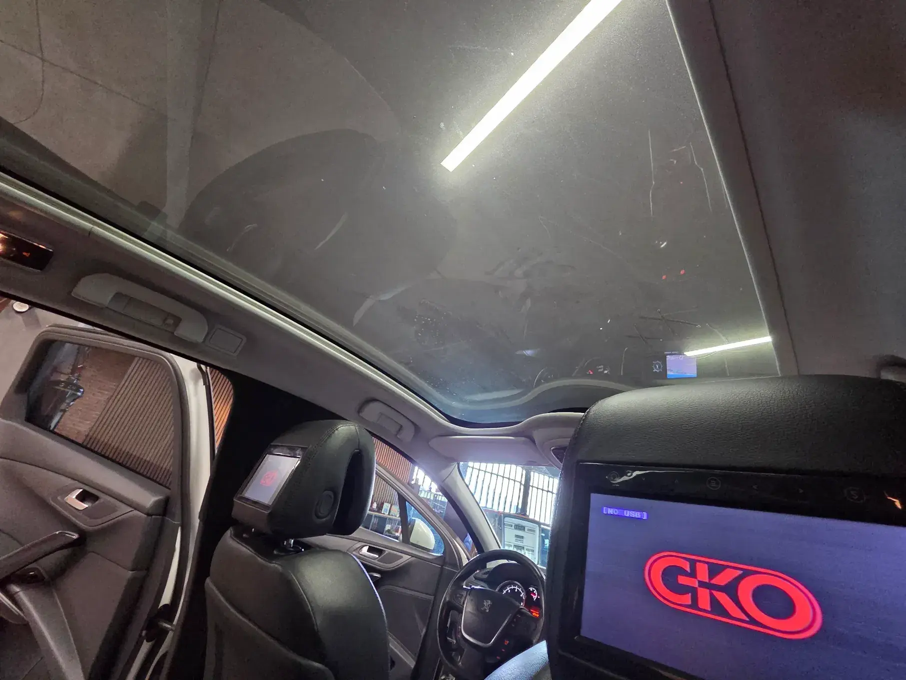 Peugeot 508 SW 1.6 e-HDi Allure 2-Tronic 27