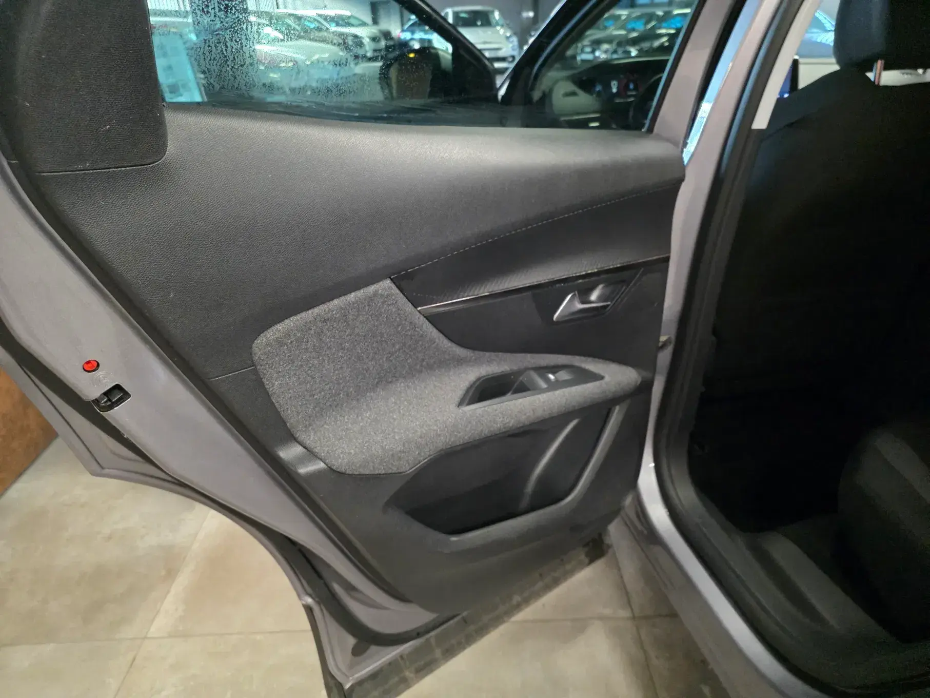 Peugeot 3008 1.5 BlueHDi Active 10