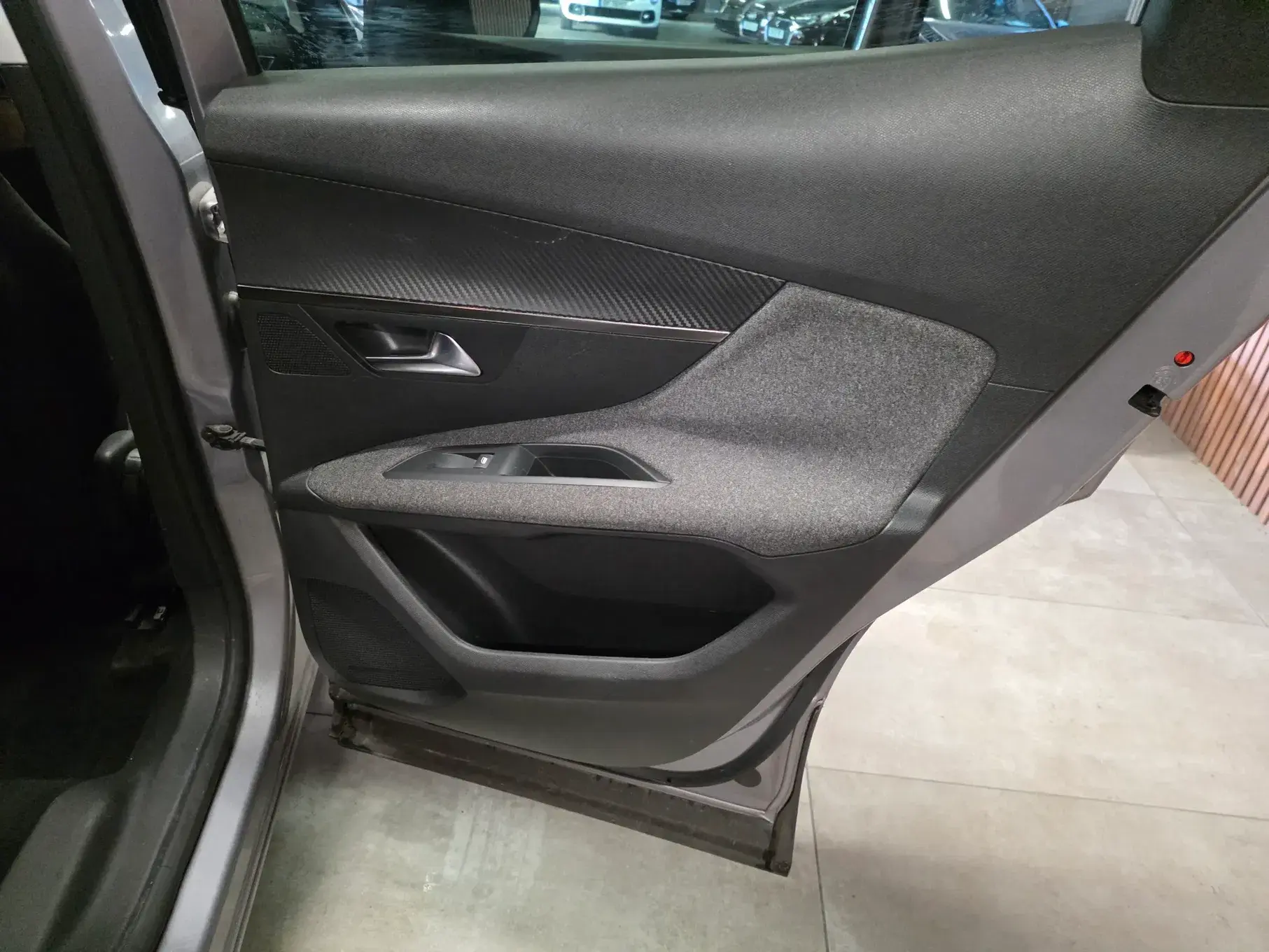 Peugeot 3008 1.5 BlueHDi Active 11