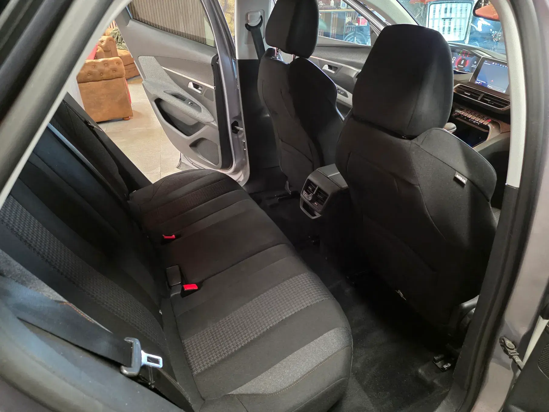 Peugeot 3008 1.5 BlueHDi Active 13