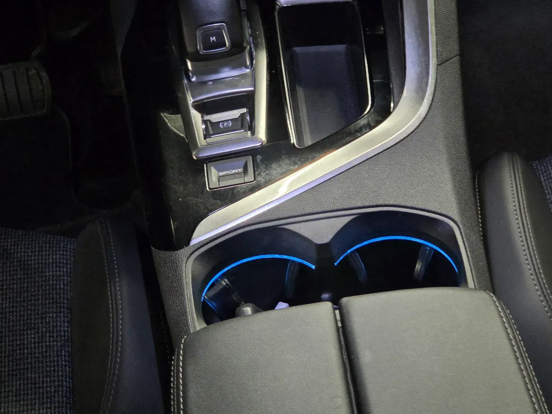 Peugeot 3008 BlueHDi 130 Stop & Start EAT8 Allure 5