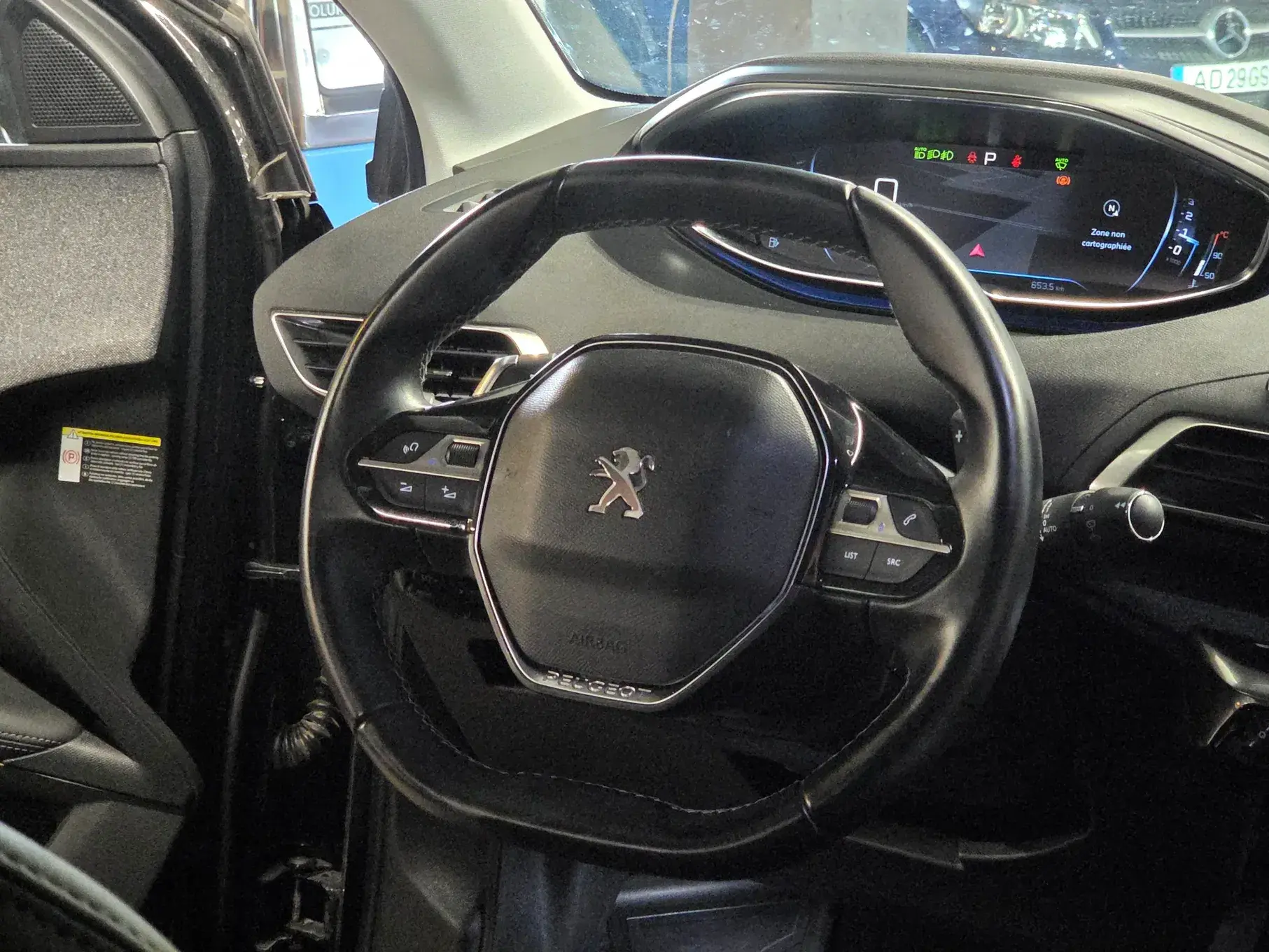 Peugeot 3008 BlueHDi 130 Stop & Start EAT8 Allure 38