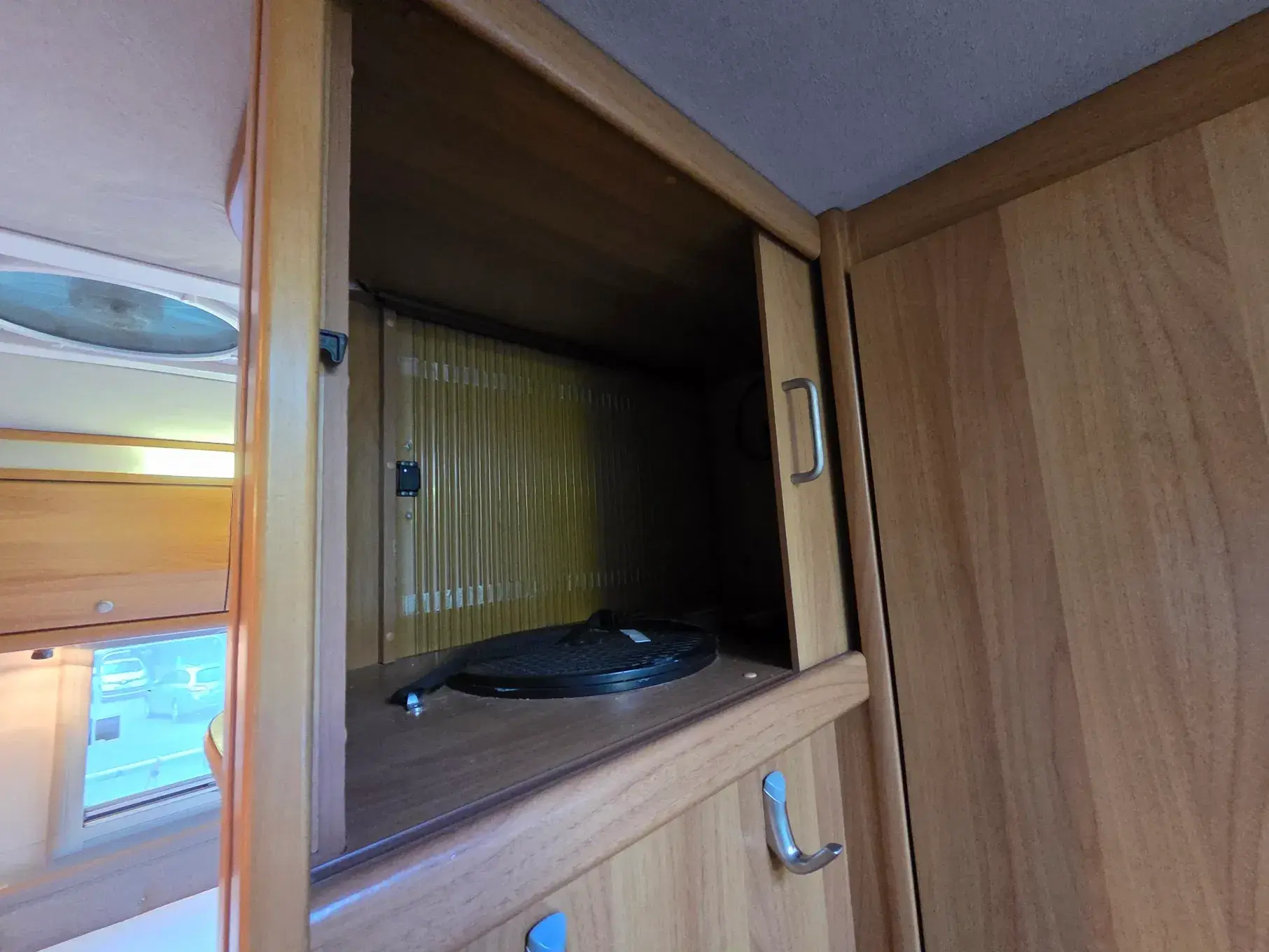 Knaus Travel Liner Outro 8
