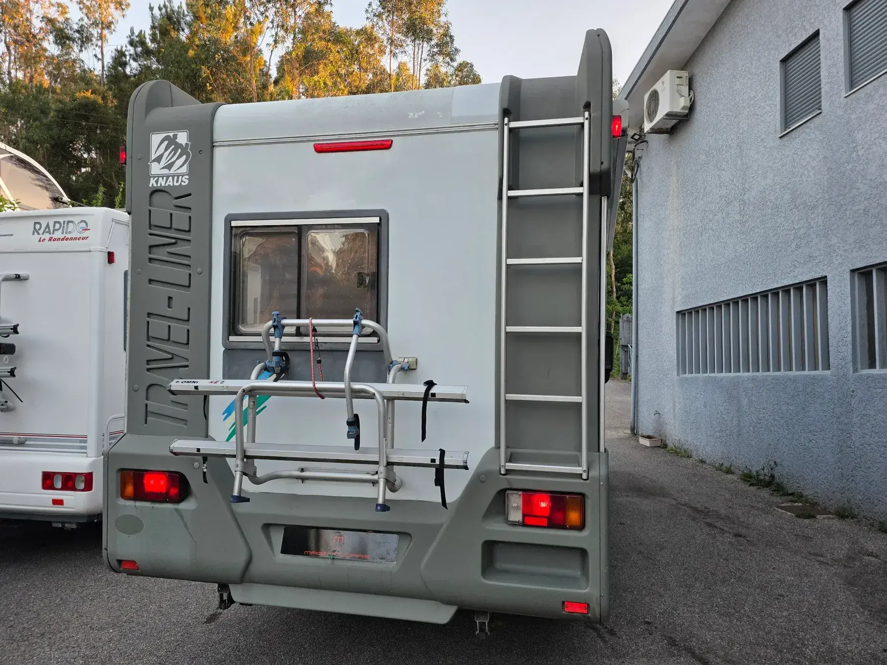 Knaus Travel Liner Outro 28