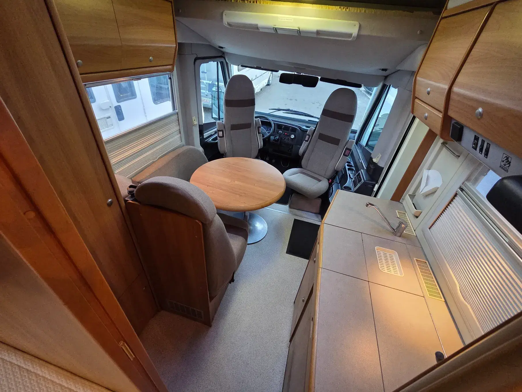 Knaus Travel Liner Outro 36
