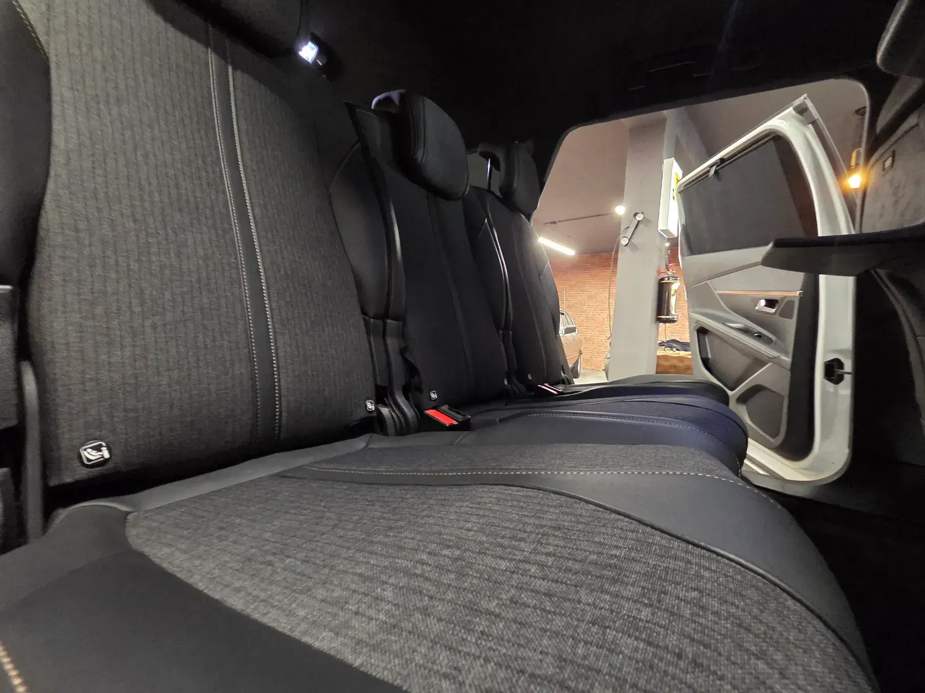 Peugeot 5008 2.0 BlueHDi GT Pack EAT8 21