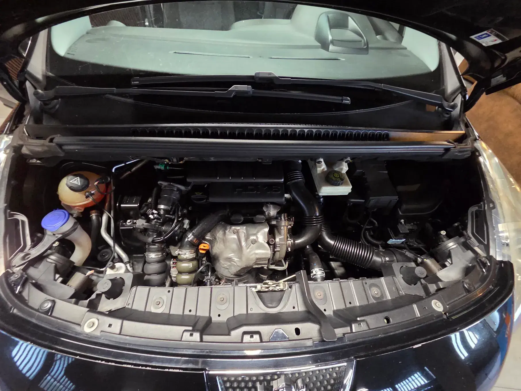 Peugeot 3008 1.6 HDi Sport 5