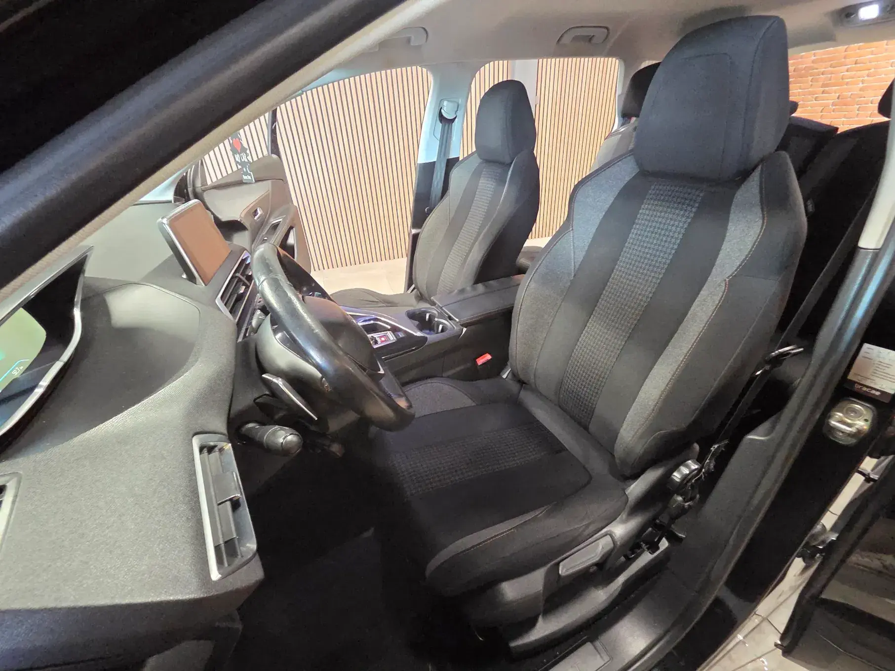 Peugeot 5008 BlueHDI 120 EAT6 Active 3