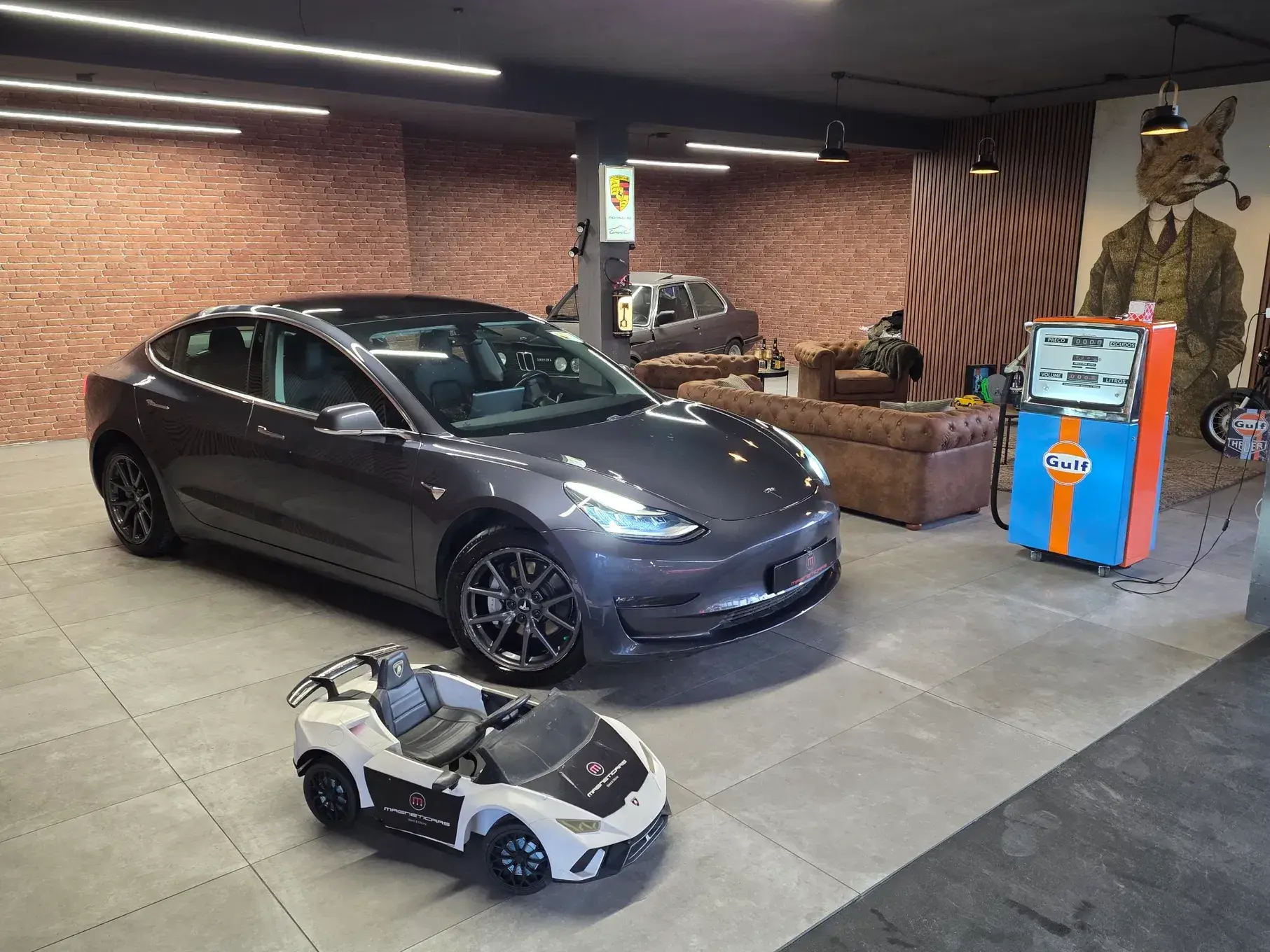 Tesla Model 3 Standard Range Plus RWD 1