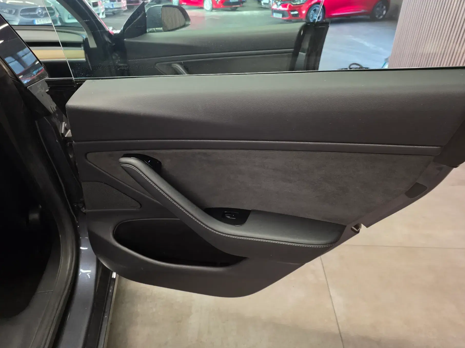 Tesla Model 3 Standard Range Plus RWD 22