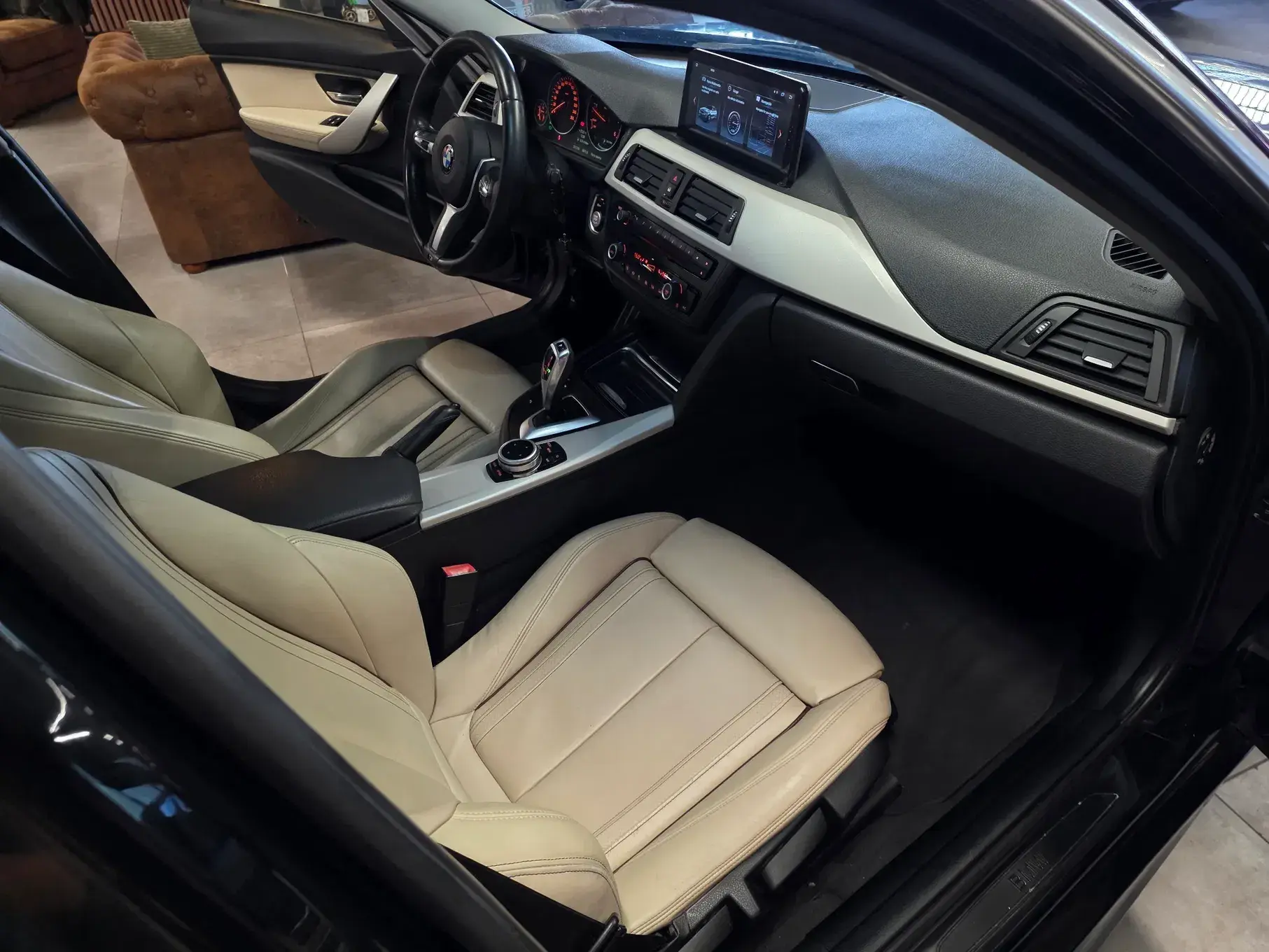 BMW 320 d Aut. Efficient Dynamics Edition Sport Line 17
